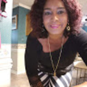 Meet your Posher, Gloria